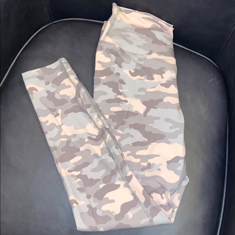 Pink camo fabletics